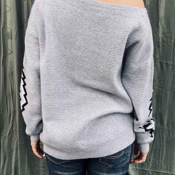 Aztec Print Sweater - Picture 5 of 5